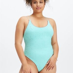 NWT⭐️ Fabletics lace bodysuit